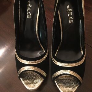 Brand new Hai Lin Stilettos