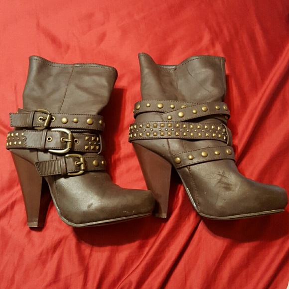 Booties - Picture 3 of 4