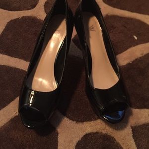 ✨SOLD ✨ Black pumps 7.5