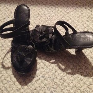 Soft & Cute Leather Born Heels