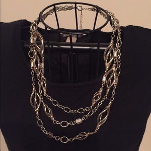 White House|Black Market Light Gold Nicklace