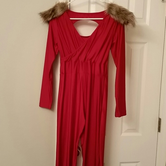 CUT OUT FRONT FAUX FUR SHOULDER JUMPSUIT - Picture 4 of 4