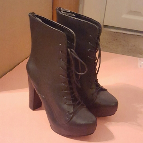 Steve Madden Boots