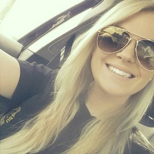 Meet your Posher, Megan