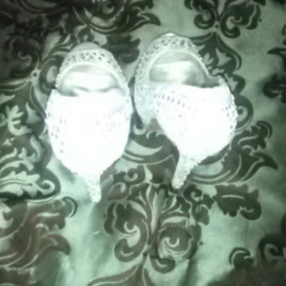 High heels - Picture 2 of 2