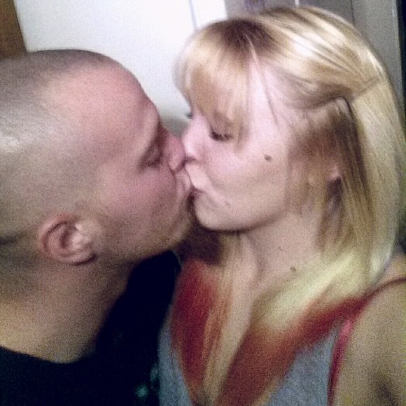 Meet your Posher, Aspen - Picture 1 of 1