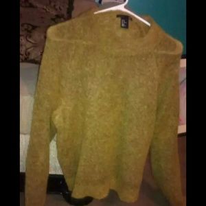 Women's sweater