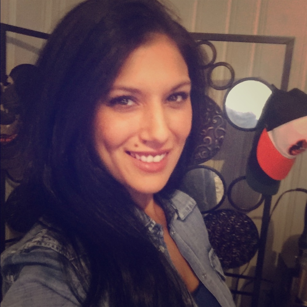 Meet your Posher, Mistie