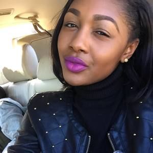 Meet your Posher, Adriana