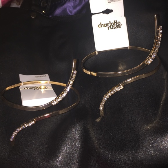 ⚜Gold Upper Arm cuff w/ CZ 🎁💸⚜