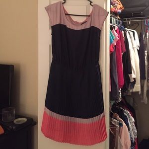 American eagle pleated dress