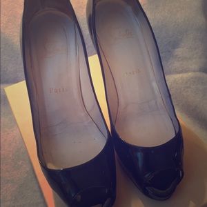 Christian Louboutin Very Prive Black Patent (38.5)