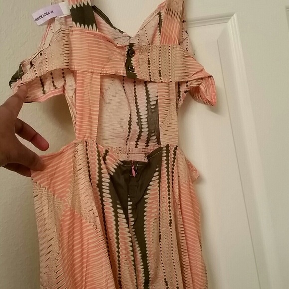 OPEN BACK PEACH MULTICOLOR SUNDRESS - Picture 3 of 4