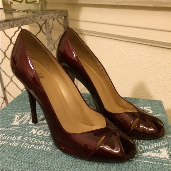 Gorgeous Wine Stuart Weitzman Heels