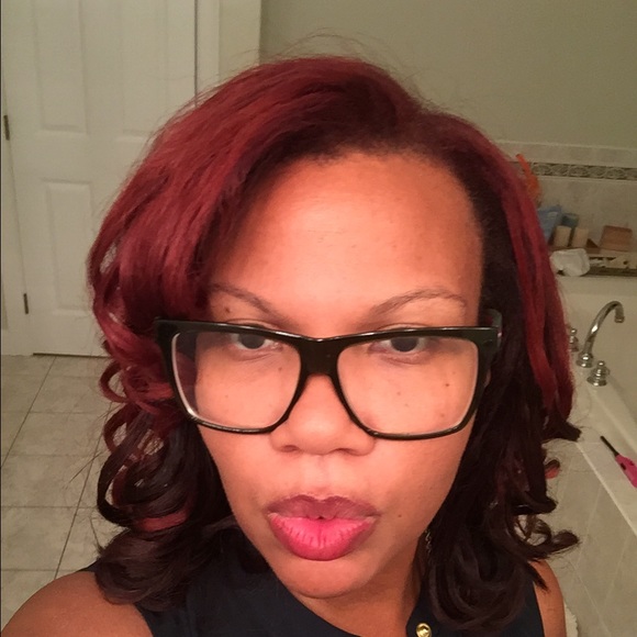 Meet your Posher, Lakisha