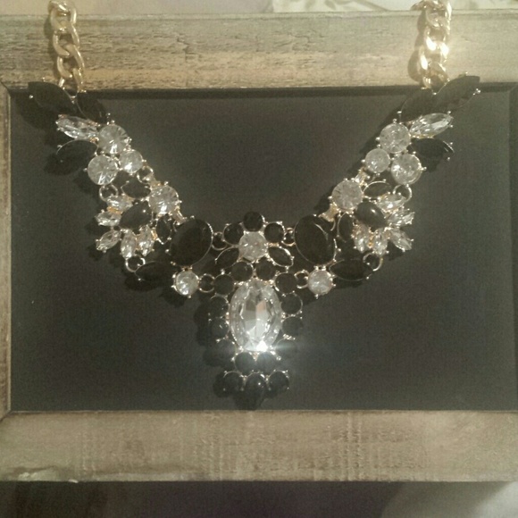 Statement necklace