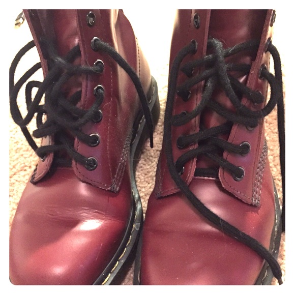 Women's 1460 Original 8 eye lace up Doc Martens