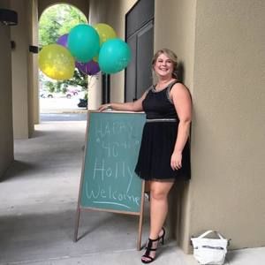 Meet your Posher, Holly