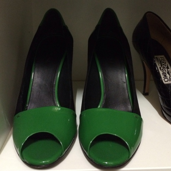 Gucci green and black two tone shoes - Picture 4 of 4