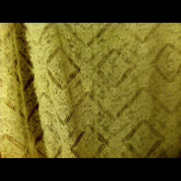 Women's top layer blouse - Picture 4 of 4