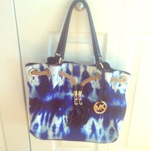 Authentic Michael Kors purse!