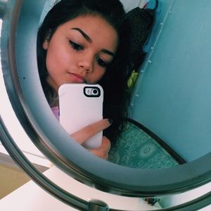 Meet your Posher, Isabelle