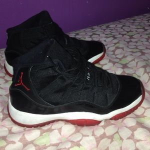 SOLD ❌ Bred 11s
