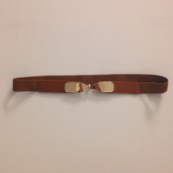 Stretch waist belt with gold hook