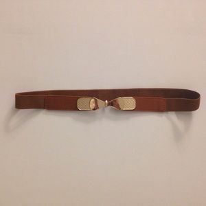 Stretch waist belt with gold hook
