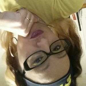 Meet your Posher, Eloisa