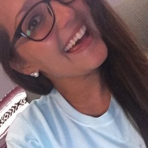 Meet your Posher, Lindsey