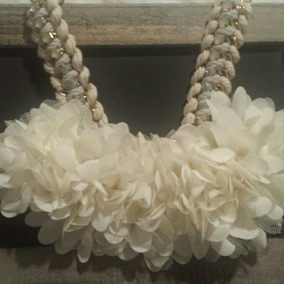 Statement necklace