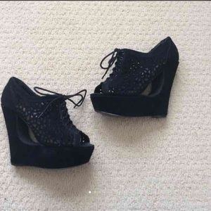 Steve Madden Cut Out Wedges