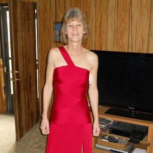 Meet your Posher, Claudia