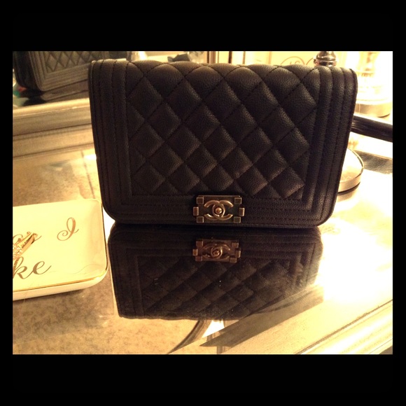 Quilted clutch