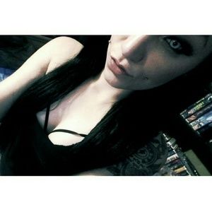 Meet your Posher, Becca