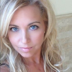 Meet your Posher, Annie