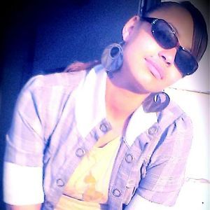 Meet your Posher, Niki