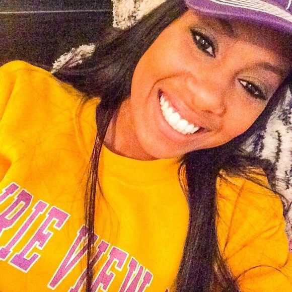 Meet your Posher, Taylor - Picture 1 of 1