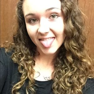 Meet your Posher, Kendra