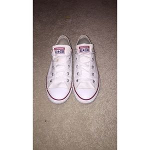 White all star converse! Size 3y but fit a wm 5!