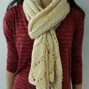 💥SOLD💥Crochet Yarn Scarf!