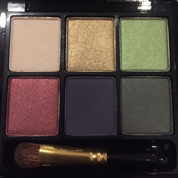 MAC Tartan Tale 6 "Twists of Tartan" eye shadows - Picture 2 of 3