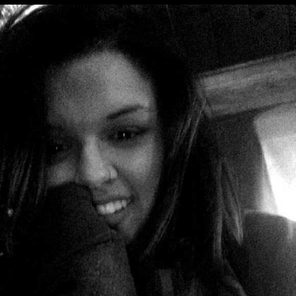 Meet your Posher, Shayla - Picture 1 of 1