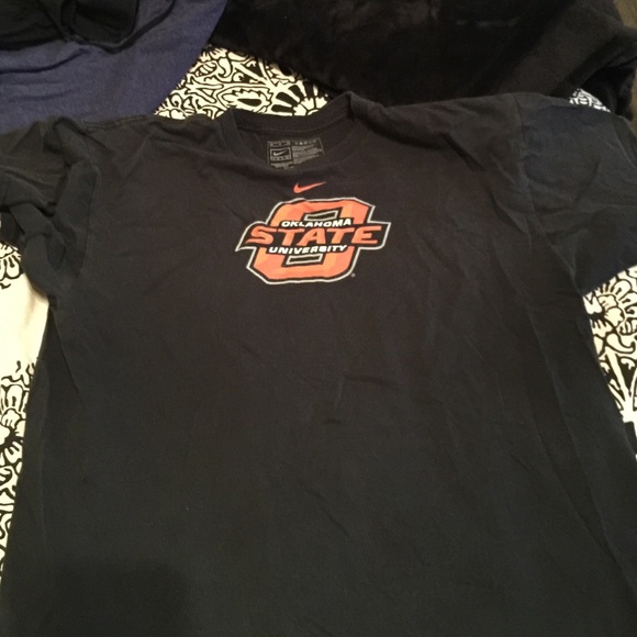 🎉PICK ANY 3 DEAL🎉 see description, Nike shirt