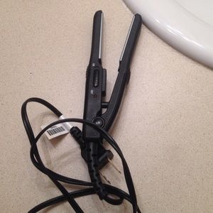 Mini straightener