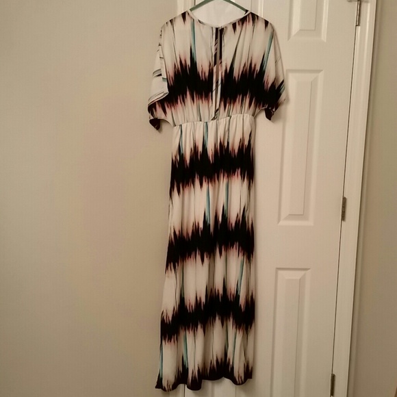 NWT MAXI DRESS - Picture 2 of 4