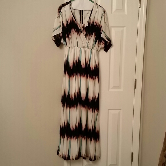 NWT MAXI DRESS - Picture 4 of 4