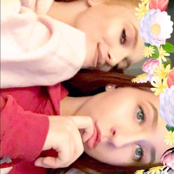 Meet your Posher, Victoria - Picture 2 of 2