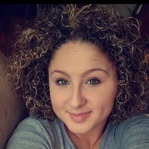 Meet your Posher, Celina